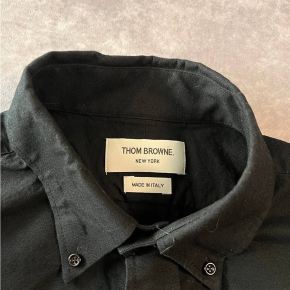 THOM BROWNE Men's Stripe
Armband Patch Button-Up Shirt Jacket
SZ 3 (L) - Picture 3 of 4